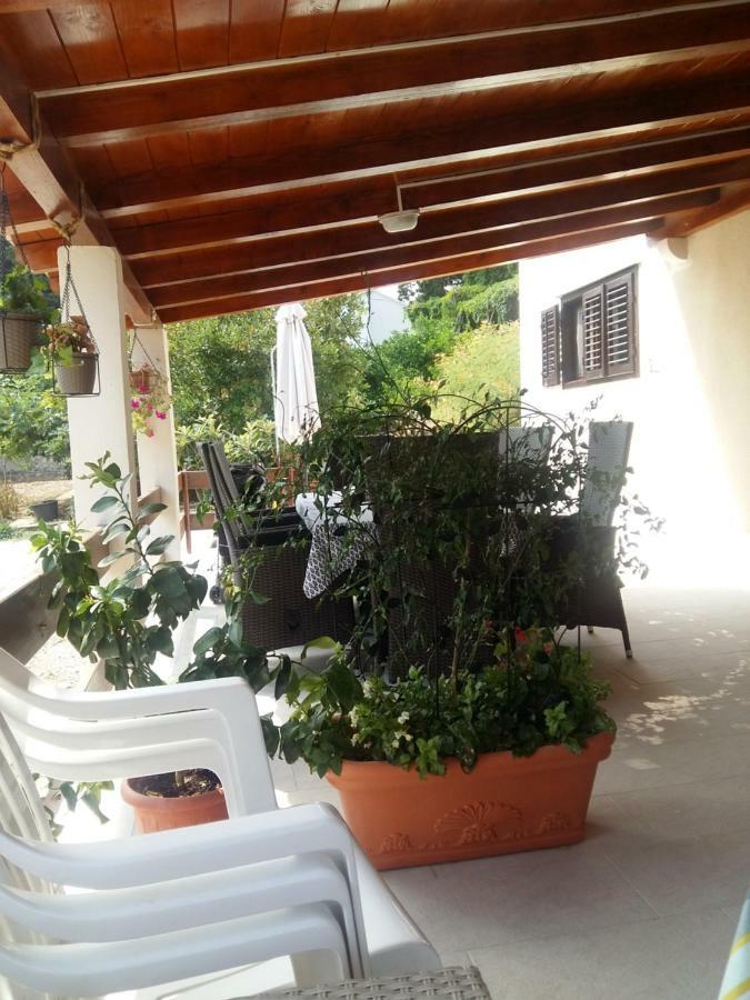 Manda Ljubetic Apartment Сутиван Екстериор снимка